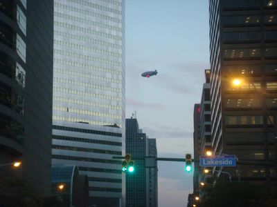 Cleveland
Blimp over Jacobs Field, close-up
